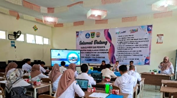 Dukung Kemajuan Pendidikan di Agam, Plt Kepala SMKN 1 Palembayan Alfar Apresiasi Realisasi Dana Aspirasi Anggota Dewan Provinsi