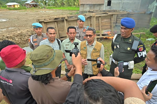 Tambang Ilegal Dikepung Aparat, Alat PETI Dibakar di Rao Pasaman