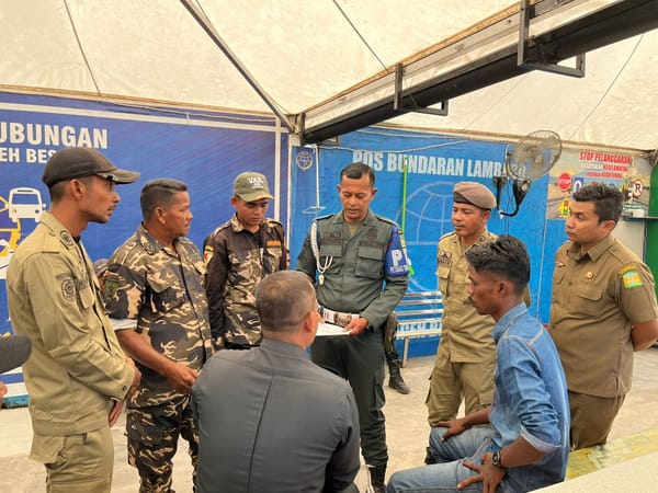 Satpol PP dan WH Aceh Besar Bubarkan Aksi Penggalangan Dana Tanpa Izin