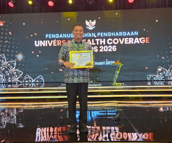 Pemko Pekanbaru Terima Penghargaan UHC Awards 2026