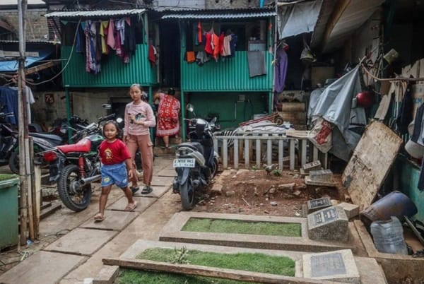 Warga Penghuni TPU Kebon Nanas Resmi Tempati Hunian Layak di Delapan Rusunawa