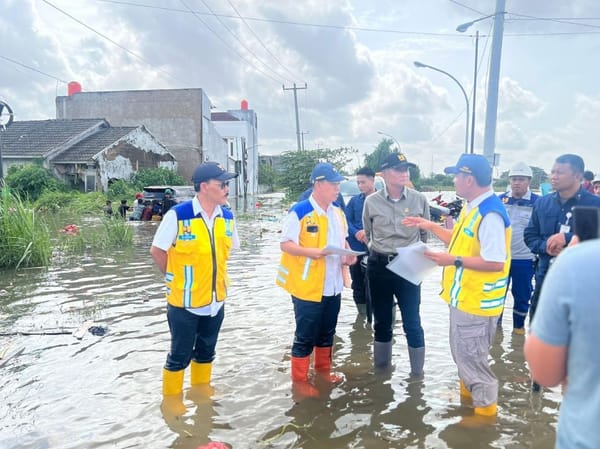 Tinjau Banjir di Bekasi, Menteri Dody Tekankan Penanganan Terpadu Hulu–Hilir Serta Sinergi Pusat–Daerah