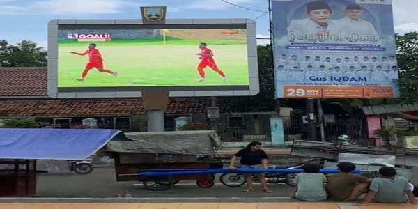 Pemkab Rembang Maksimalkan Fungsi Videotron di Alun-Alun Kota