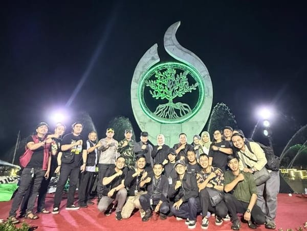 Malam Tahun Baru di Bundaran Gaforaya: Tugu Mangrove, Doa, dan Solidaritas Kemanusiaan