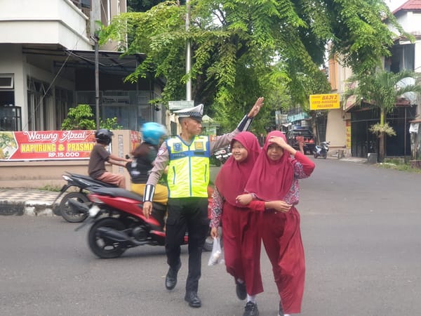 Operasi Keselamatan 2026 Penggelaran Personil Satlantas Polres Parepare Beri Perlindungan Bagi Pejalan Kaki