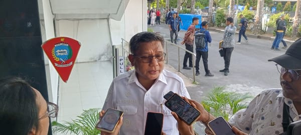 Aspirasi Warga Membludak, Wali Kota Ambon Majukan Program Wajar Mulai Pekan Ini