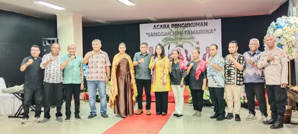 Walikota Ambon Mengukuhkan Sanggar Seni Tamariska, Siapkan Generasi Muda Jadi Garda Budaya Ambon