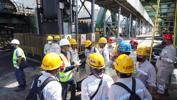 Perkuat Sumber Daya Manusia, IWIP Gelar Pelatihan Operator Alat Berat dan Pengelasan