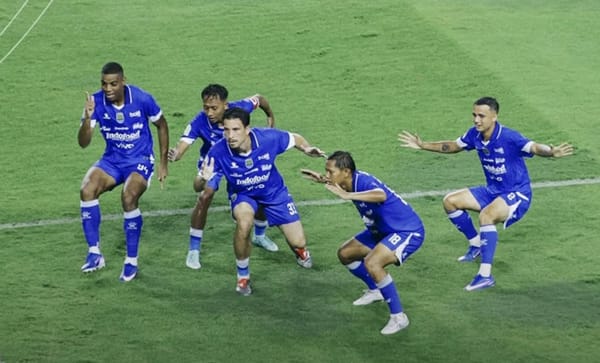 Malut United Gagal Raih Tiga Poin Setelah Ditumbangkan Persib 2 - 0 di Stadion GBLA Bandung