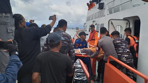 246 Penumpang KM Intim Teratai di Evakuasi ke Ternate Dalam Keadaan Selamat