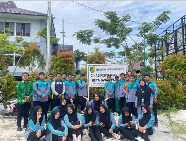 Belajar Biologi dari Tanah: Murid MA Darul Amin Praktik Langsung di Dinas Pertanian Palangka Raya