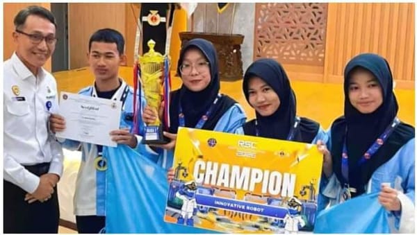 Tim Robotik MAN 1 Metro Lampung Juara Robotic STIP Challenge