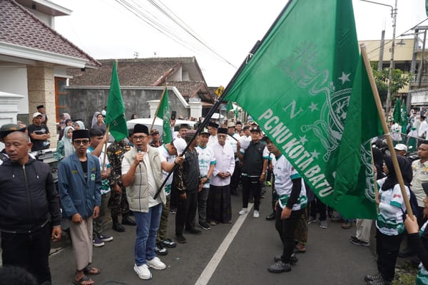 Satu Abad NU, PCNU Kota Batu Satukan Spirit Kebangsaan Lewat Bendera Raksasa dan 1.000 Pohon