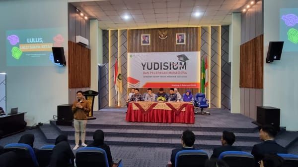 Dari Ruang Teater ke Gerbang Pengabdian, 101 Mahasiswa Humaniora UIN Maliki Resmi Lulus Yudisium