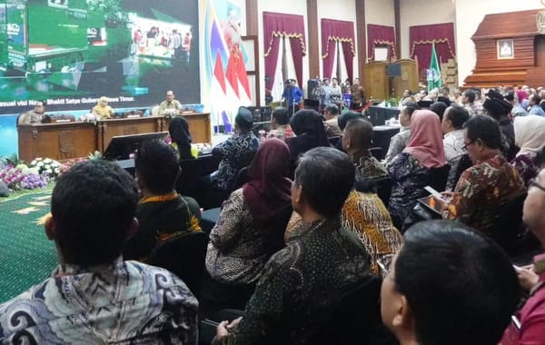 Gubernur Jatim Minta Bupati/Walikota Pantau Pergerakan Harga di Daerah Masing-Masing