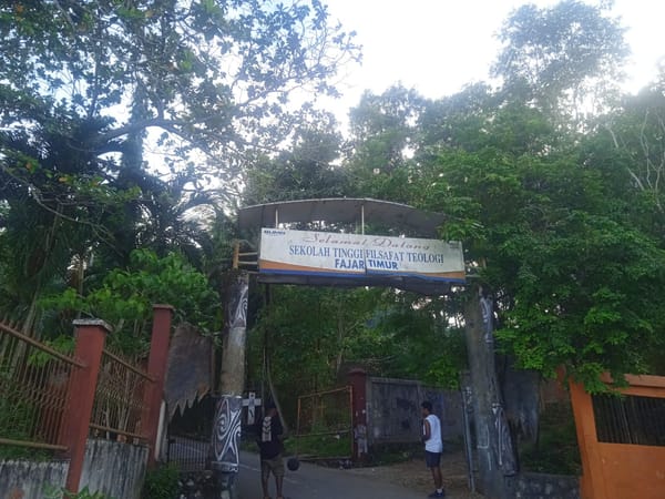 62 Tahun Menyalakan Cahaya di Timur Indonesia, STFT Fajar Timur Resmi Bertransformasi Menjadi UNIKA