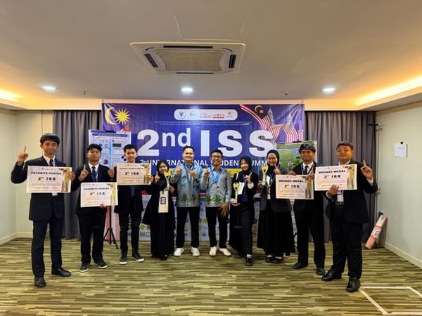 Dua Siswa MAN 1 INHIL Riau Raih Medali Perak di Ajang International Student Summit Malaysia