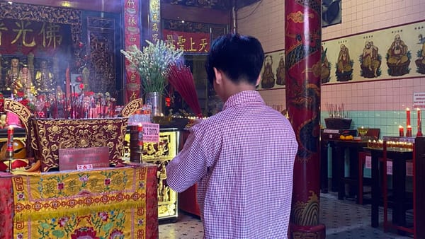 Perayaan Imlek Di Klenteng Tien Kok Sie Pasar Gede Solo Berlangsung Khidmad