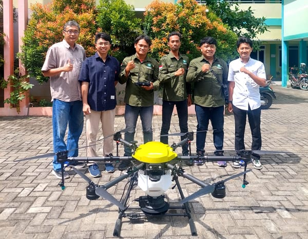 Dinas Pertanian dan Pangan Rembang Optimalkan Drone Untuk MT-1