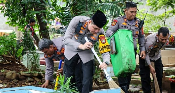 Ramadhan Penuh Berkah Dimaknai Aksi Nyata  Polres Metro Jakarta Timur
