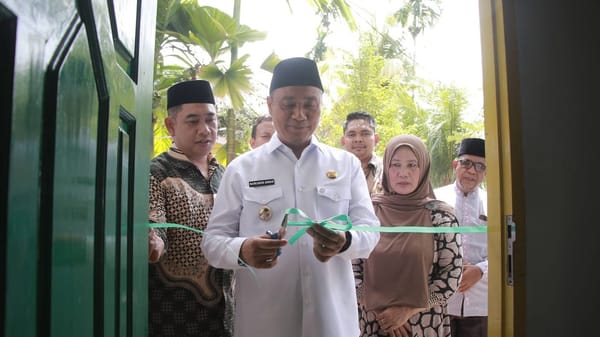 Wakil Walikota Pekanbaru Resmikan Pemakaian Rumah Layak Huni di Bencah Lesung