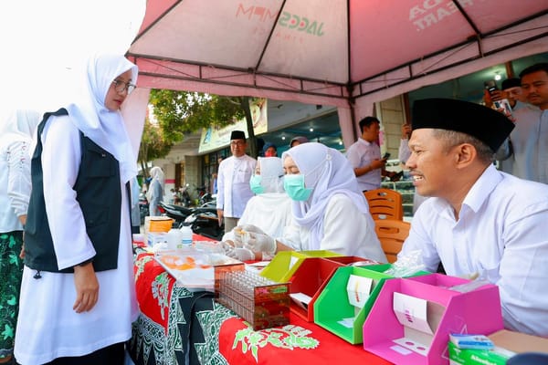 Puskesmas dan Labkesda Lakukan Cek Makanan di Puluhan Pasar Takjil Ramadan Banyuwangi
