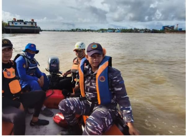 Warga Jatuh ke Sungai, Tim SAR Gabungan Sisir Perairan Ketapang hingga 5 Mil ke Laut