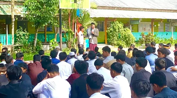 Perkuat Ukhuwah dan Spiritualitas, SMPN 18 Pontianak Utara Gelar Pesantren Kilat