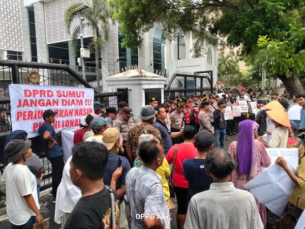 Puluhan Petani Bawang Karo Demo di DPRD Sumut, Desak Penertiban Impor Ilegal