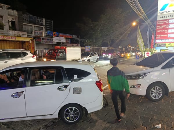Hari Kedua Angkutan Lebaran 2026, Jalur Tengah Jateng Mulai Padat, KA Siang Ramai Penumpang