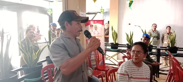 Warga Curhat di Balai Kota, Sekkot Ambon Janji Permudah Urus Santunan