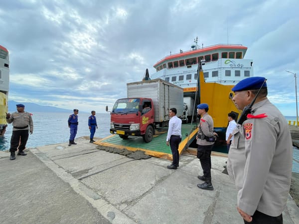 Operasi Ketupat Salawaku 2026: Ditpolairud Polda Maluku Kawal Aktivitas Mudik di Pelabuhan Hunimua