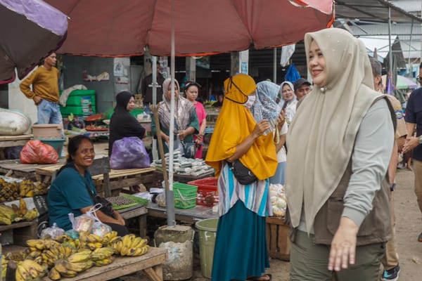 Sidak Pasar Amahami, Wagub NTB, Harga Sembako Stabil di Pertengahan Ramadan