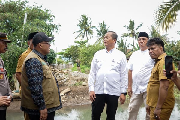 Gubernur NTB Tinjau Banjir Nggembe, Dorong Solusi Permanen