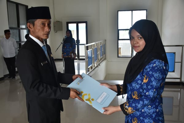 Tingkatkan SDM, Kemendukbangga/BKKBN Malut Lantik Pejabat Fungsional