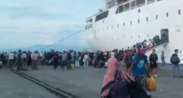 Ribuan Penumpang Arus Balik Tiba di Pelabuhan Ahmad Yani dan Beberapa Pelabuhan di Ternate