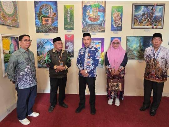 Pameran Kaligrafi Ramadan di MIN 2 Palangka Raya, Tanamkan Cinta Al-Qur’an Lewat Seni