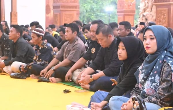 Bupati Madiun Ajak PKL Caruban Jaga Persatuan dan Ketertiban Usaha