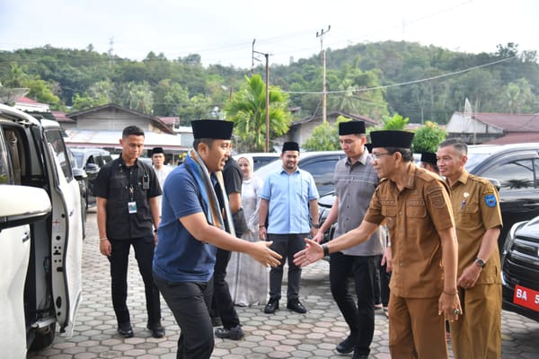 Wagub Sumbar Kunjungi Pasar Ramadhan “Jalur Gaza” Sikalang, Bukti Sinergi Ibadah, UMKM, dan Kreativitas Generasi Muda