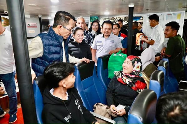 Dini Hari Pantau Arus Mudik, Amsakar-Li Claudia Ingatkan Perjalanan Aman Menuju Kampung Halaman