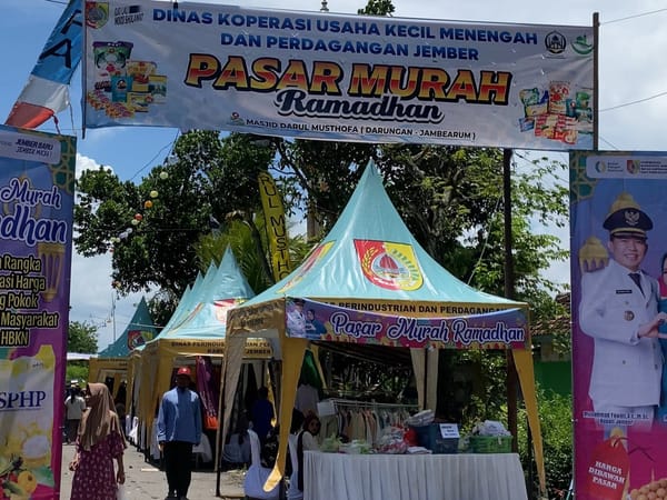 Jaga Dompet Rakyat, Diskopumdag Jember Guyur Bahan Pokok Murah  di Balung