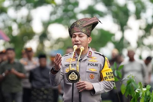 Jembatan Merah Putih Presisi Wujud Kehadiran Polisi di Tengah Masyarakat, Bupati Kuansing: Terimakasih Polri