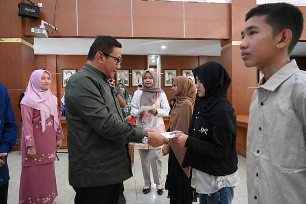 ASN Bukittinggi Kumpulkan Rp45 Juta untuk Anak Yatim di Lingkungan Pemko