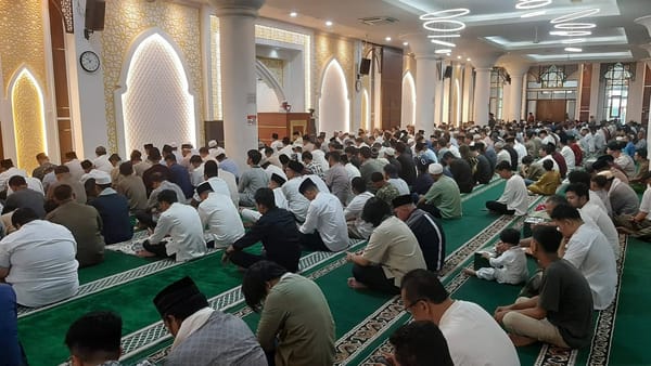 Shalat Idul Fitri 1447 H, Wali Kota Padang Fadly Amran: Ramadan Telah Menjadi Madrasah Pembentukan Karakter