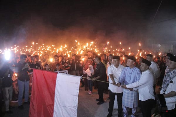 Berlangsung Meriah Wako Pekanbaru Lepas Takbir Akbar Jalan Kaki 1000 Obor