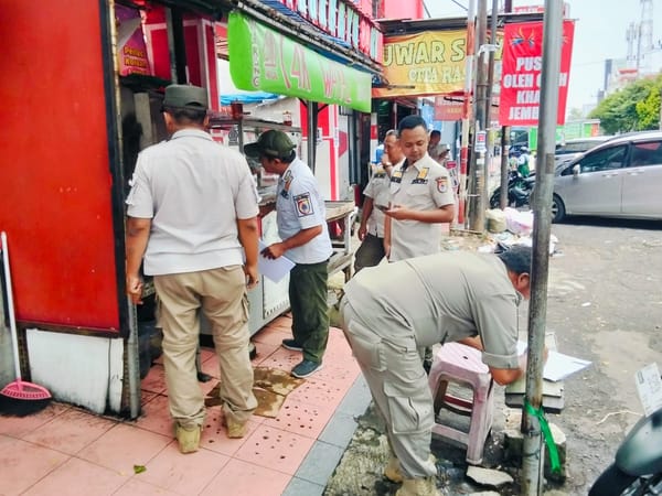 Satgas ITR Lakukan Sosialisasi dan Pembinaan PKL di Sejumlah Ruas Jalan Strategis
