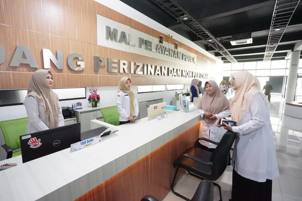 Bupati Banyuwangi Sidak Layanan Publik, Pastikan Pelayanan Normal Saat WFA