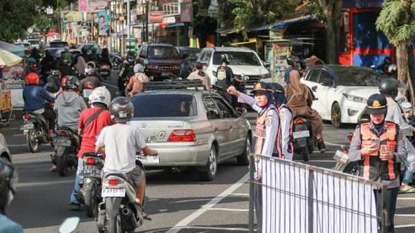 Atasi Kemacetan Jelang Lebaran, Sistem Satu Arah Diterapkan di Kawasan Kampus Jember