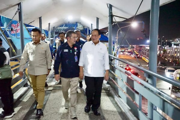 Wamenhub Suntana Atasi Langsung Antrean Panjang Pemudik dari Bali Menuju Jawa