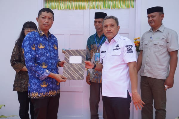 Bupati Jeneponto Resmikan Reading Corner Sekolah Rakyat